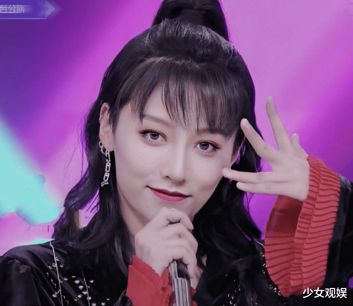 刘雨昕■有种“优越”叫Lisa小组，以为刘雨昕够高了，结果全员身高超167