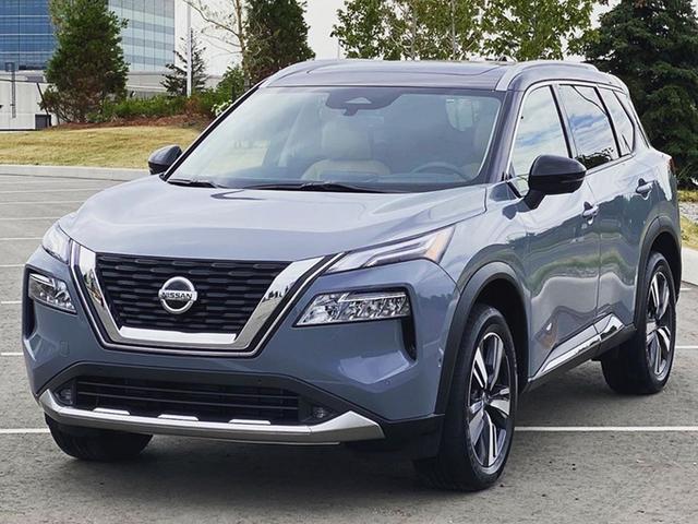 日产奇骏|战斗气息十足！全新奇骏海外实拍，比RAV4硬朗，将于明年上市