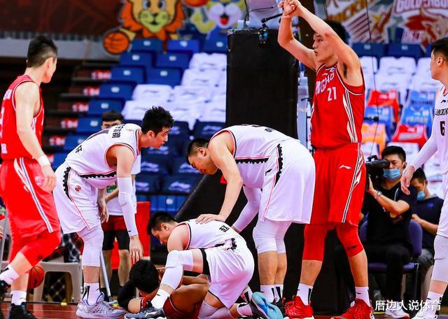 辽宁男篮@换帅如换刀！郭士强下课辽宁三大变化：拼劲回来了，两菜鸟打疯了