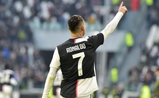 C罗■大巴黎第1高薪强挖C罗，尤文心慌却拒绝放人，全因C罗2大优势