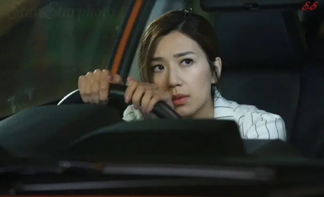 「豆瓣」港剧重磅回归，豆瓣8.7分烧脑神剧，短短两集便吊足观众胃口