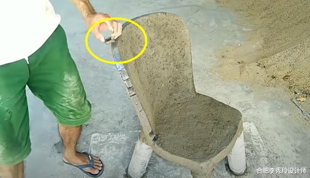 「」旧塑料椅现浇一遍水泥，外面铺上碎瓷砖，结结实实能够承重200斤