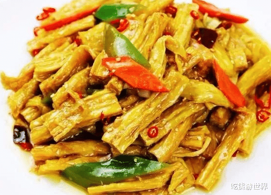 腐竹|炒腐竹我从不用清水泡，教你一招，3分钟腐竹全泡开，又滑又嫩！