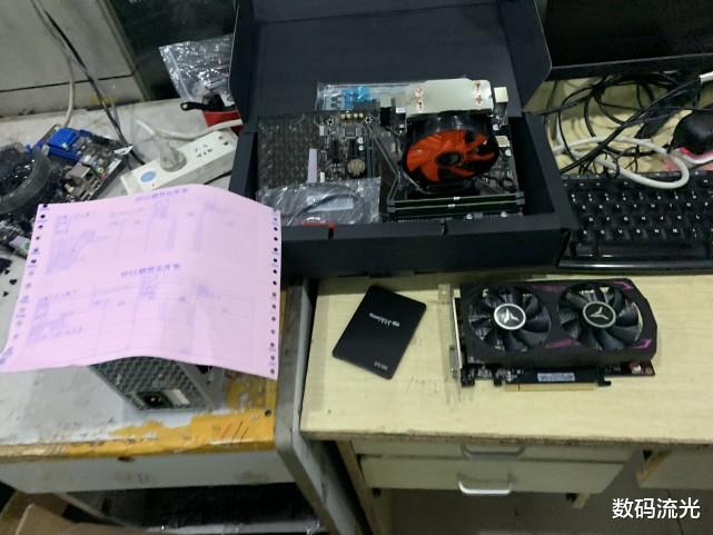 组装电脑|给表哥组装电脑没挣钱,他偷跟我到市场,做的事情叫我下不来台!