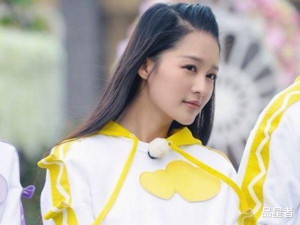 『孙建弘』还记得2年前《奔跑吧》介绍李沁的台词吗？现在看来真是神预言了