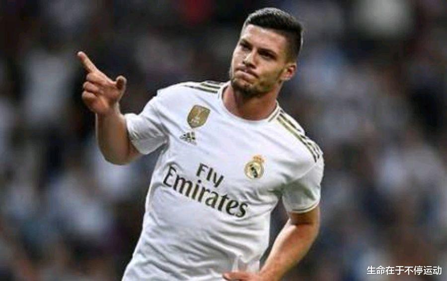 AC米兰|错信一人!AC米兰无奈丧失欧冠资格,留下伊布或比引进约维奇更重要