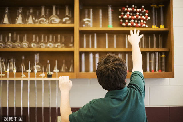 学霸■考进清华北大的同学,有什么特质?网友:智商高加好户口