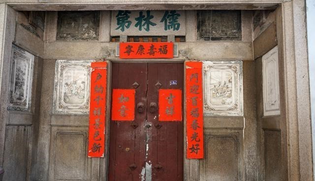 马且的停 广东潮州有个破旧的小巷,曾住着众多富豪,如今冷冷清清却很原生态