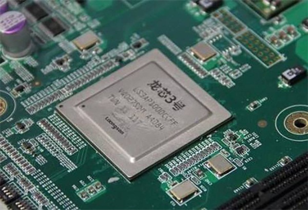 芯片■19岁参与龙芯研究，24岁成中科院博士，37岁缔造出340亿芯片巨头