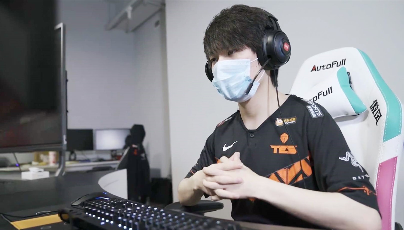 ▲阿水也怕打IG？TES晋级季后赛四强，JKL赛后直言：IG轻点捶我