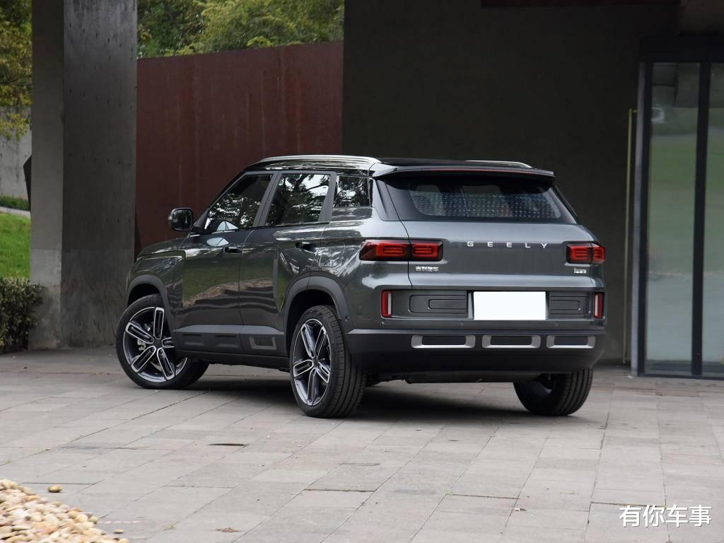 【吉利汽车】吉利“极光”上市即火，首月订单突破2.7万，11万起都说比路虎帅