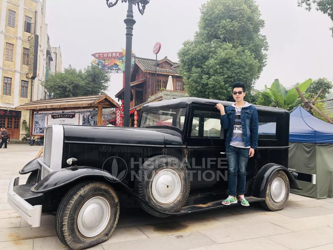 女孩|胖小伙示爱被拒怒减肥,半年甩掉88斤,那个女孩可能要后悔了