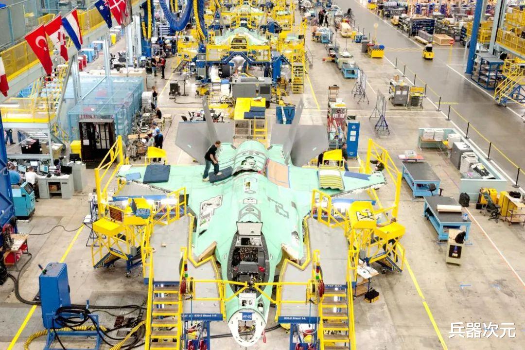 『F-35』意大利怨声载道：送来的物资基本无用，专家只想参观战斗机