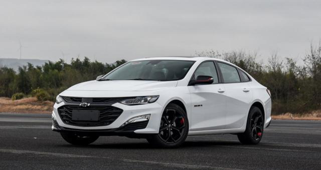 斯柯达速派|务实的人买中型车会选这3款,降完价卖A级车的钱,口碑质量都不错