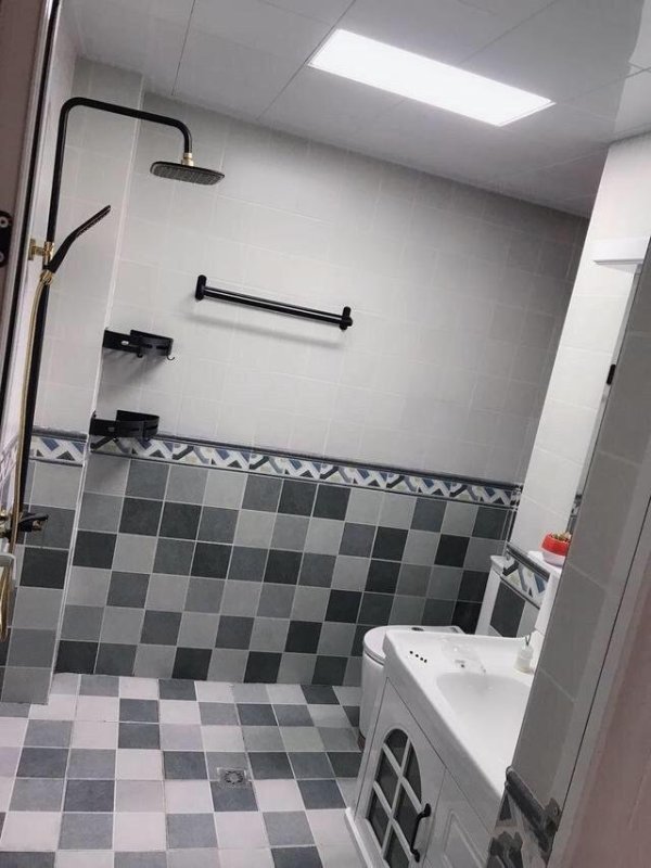 @老公坚持在过道打柜子!一进屋被迷住了,电视墙真心喜欢,谁见过