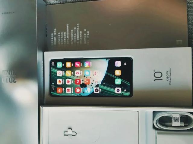 小米科技|用了两年苹果后,终于换回小米10至尊版,说说憋了好久的心里话