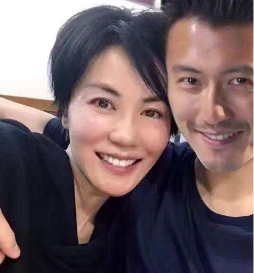 谢霆锋|谢霆锋作为《中国好声音》导师，屡遭质疑，他真的有音乐资本么？