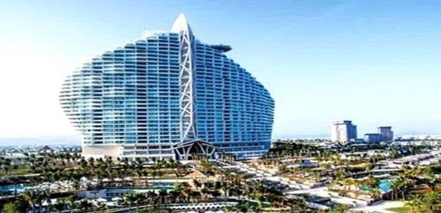 「三亚」我国第1家七星级酒店，豪华程度赶超迪拜，坐落在海南三亚