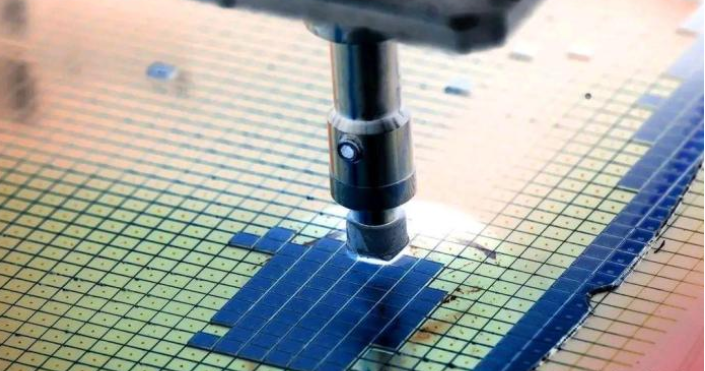 芯片|这下轮到美国焦虑了？三大芯片巨头接连宣布，谁也没想到会走到这一步