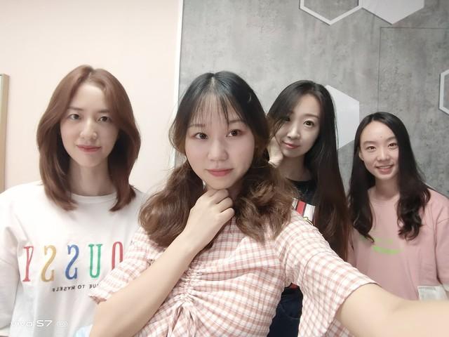 一加科技|拿着新机vivo S7 去三里屯拍拍帅哥美女