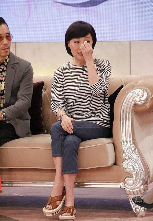 曾志伟|曾志伟的2任妻子：现妻病逝，原配嫁闺蜜儿子，今生活令人羡慕