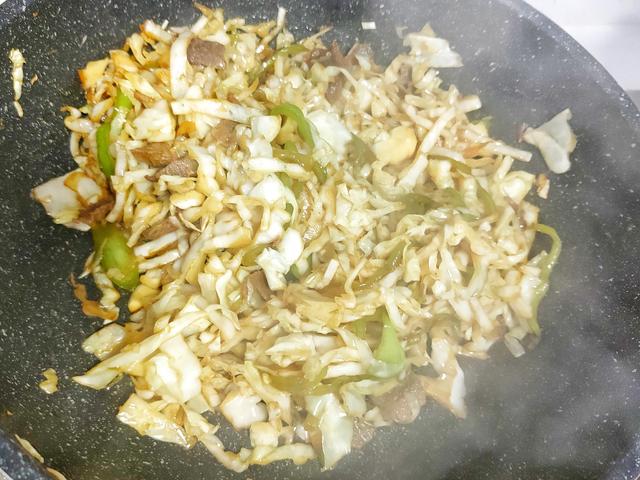 包菜@便秘最怕这食材，5毛钱一斤，隔三差五吃，相当于给肠道大扫除！