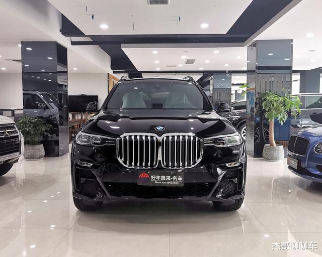宝马x7|宝马X7到店：加版大豪华，90多万如何？