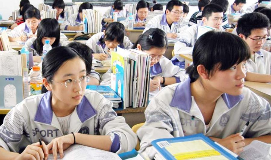 高职|家长：复读吧！孩子：宁读高职！高三班主任劝和：认真分析再决定