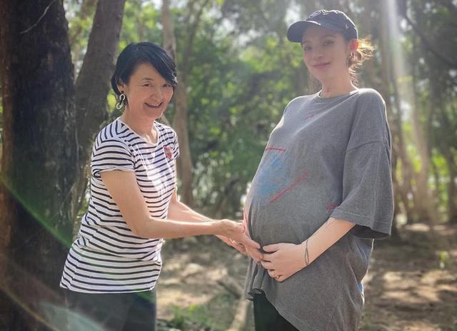 臺灣雙性戀女星宣佈一胎產子, 日本老公曬照報喜, 兩人已分居5個月-圖10