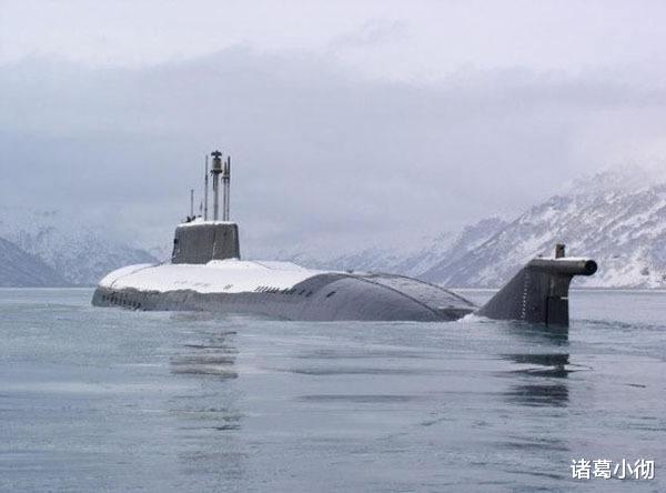 核潜艇|吓得美国人惊慌失措，一艘核潜艇突然现身家门口，俄：不是我们的
