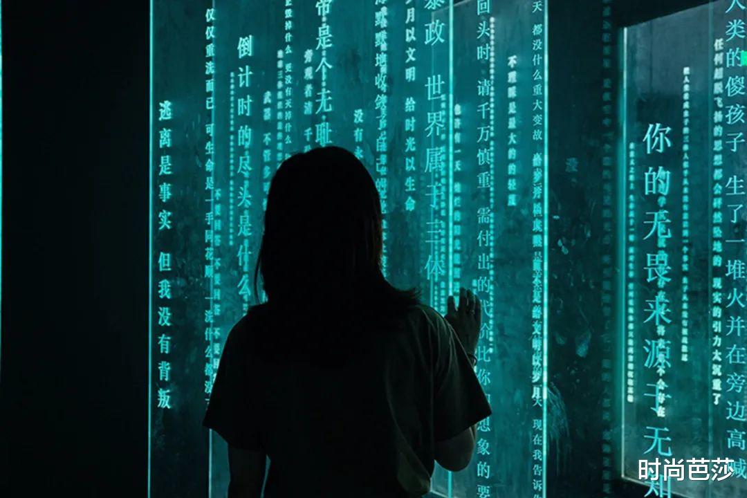 佩洛西|海报致敬希区柯克，彭昱畅和丁禹兮这部电影什么来头