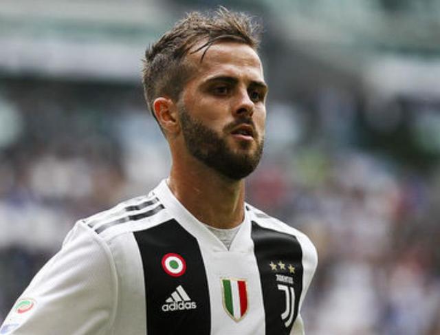 巴塞罗那@2150万！皮亚尼奇空降巴萨，双方态度达成一致