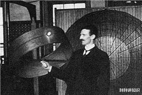 [科学家]被称作“接近神的男人”，尼古拉·特斯拉