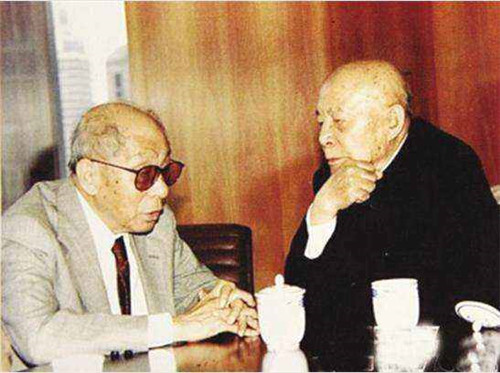 张学良|张学良临终前,为何将大量古董无偿捐给美国,一件也不留给中国?