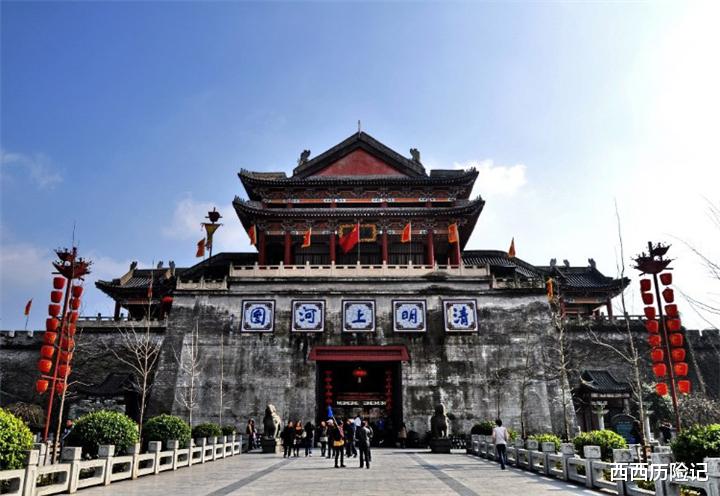 荡口古镇■中国最不“厚道”的5A级景区,全是人造景区,一瓶水10元门票480