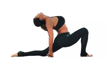 |永不言弃才是瑜伽精神，突破自身的限制，勇于追求心中的理想！