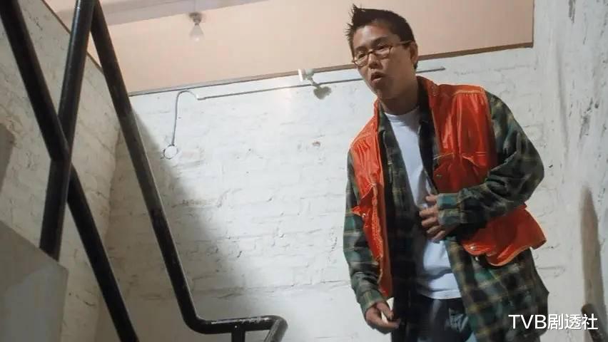 林晓峰|宣布离婚！香港著名演员结束与妻子18年婚姻，去年还在节目中大秀恩爱