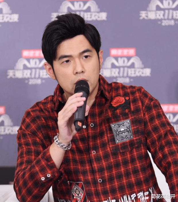 华晨宇■华晨宇能否扛起以后的华语乐坛的大旗,看了看作品,还是算了