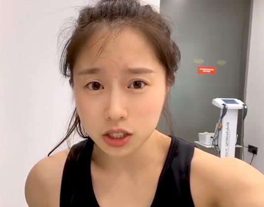 #营养师#帮钱枫瘦下来的营养师火了，当她全身照曝光那一刻，这是金刚芭比？