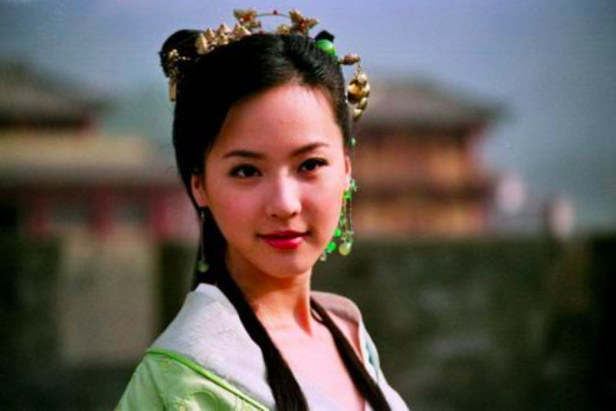 吴佳尼|她24岁未婚先孕,34岁惨遭影帝丈夫抛弃,如今37岁再度爆红!