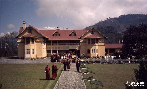 【锡金】申请加入中国149次，被拒后仍主动挂我国国旗，并宣称属于中国