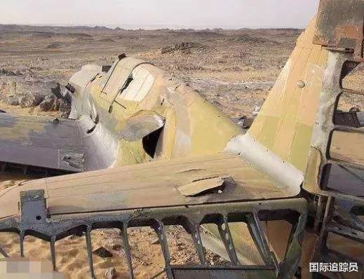 美国@萨达姆将800架战机藏入沙漠，却不用来对付美国，如今才知多高明