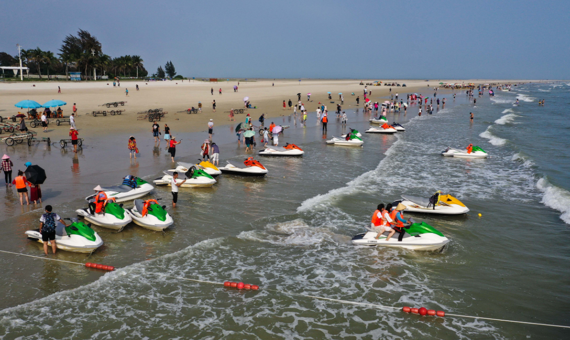 银滩|中国最无奈的景区：由免费变成收费被游客冷落，不得已又免费开放