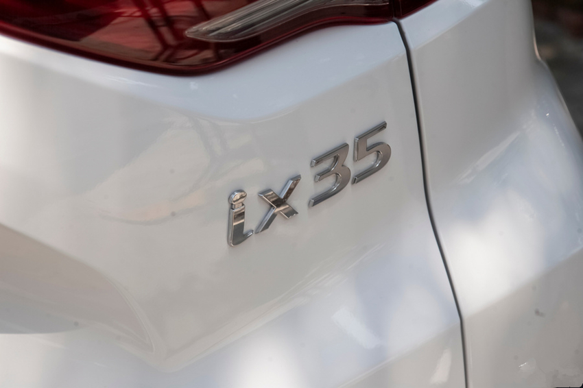 现代ix35■从18万跌到10万！换代比奥迪漂亮，30天卖出16326辆，买啥CRV