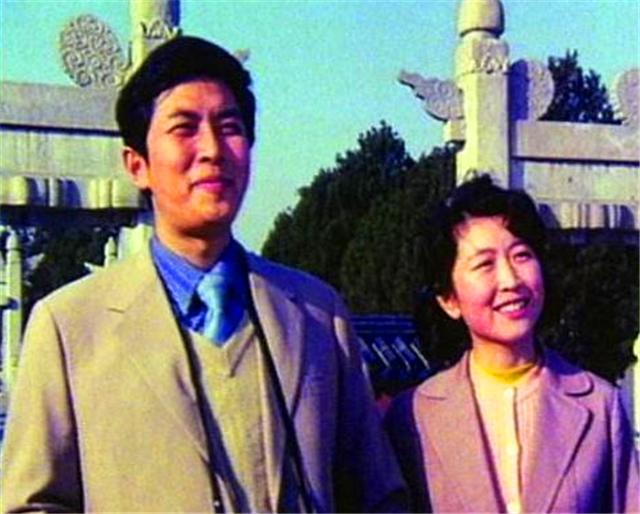 唐国强|1990年，唐国强妻子除夕夜自杀，留遗书要女儿报仇，如今怎么样了