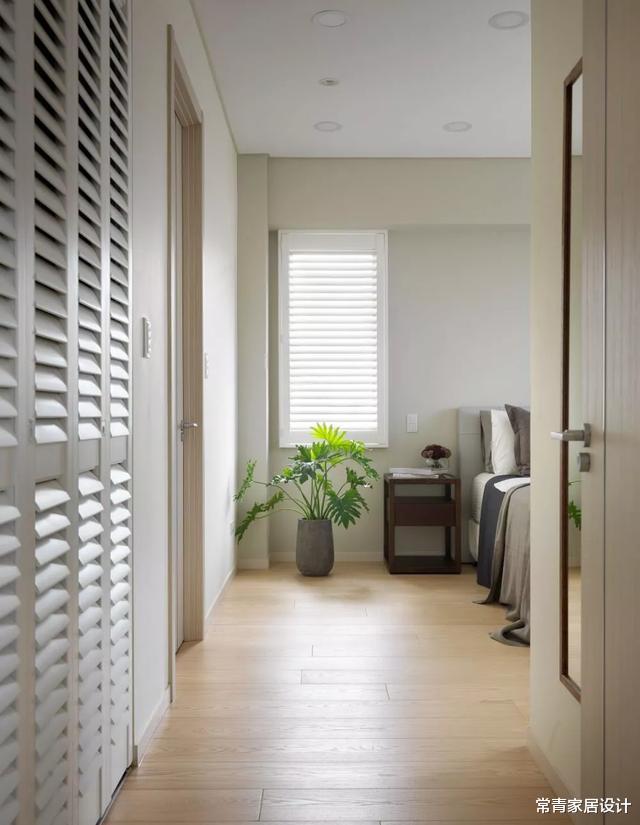 ：越来越多人家都不装窗帘，都装百叶窗，光影效果自带高级质感