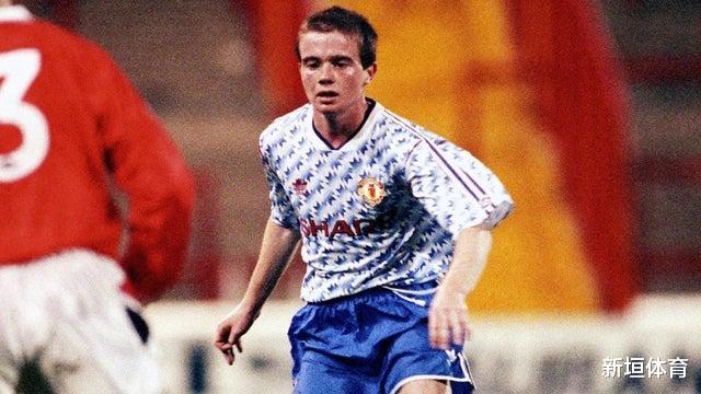 「曼联」曼联青训系统最成功的代表作，堪称吉格斯与斯科尔斯的结合体！
