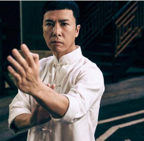 『娱乐圈』“限籍令”出来之后，大家对娱乐圈里的明星到底是哪国人比较关注