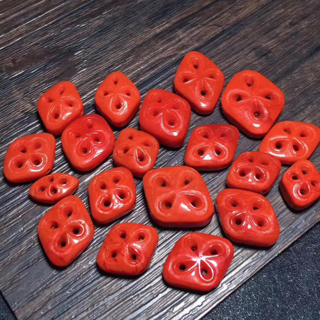 凤眼菩提▲如何理解南红玛瑙中的满色满肉