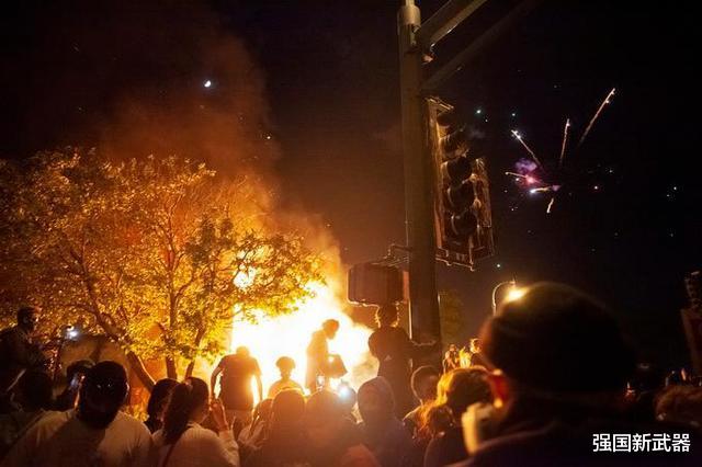 美国▲特朗普教出了“好徒弟”，美国市长甩锅：骚乱由俄罗斯特工挑起